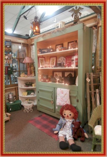 COLLETTE S VINTAGE AND ANTIQUE MALL IN BURTON MI